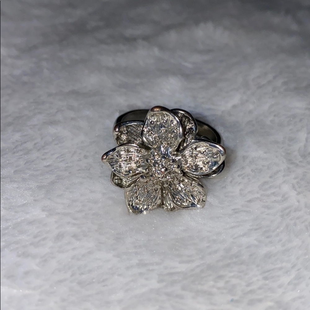 Flower ring